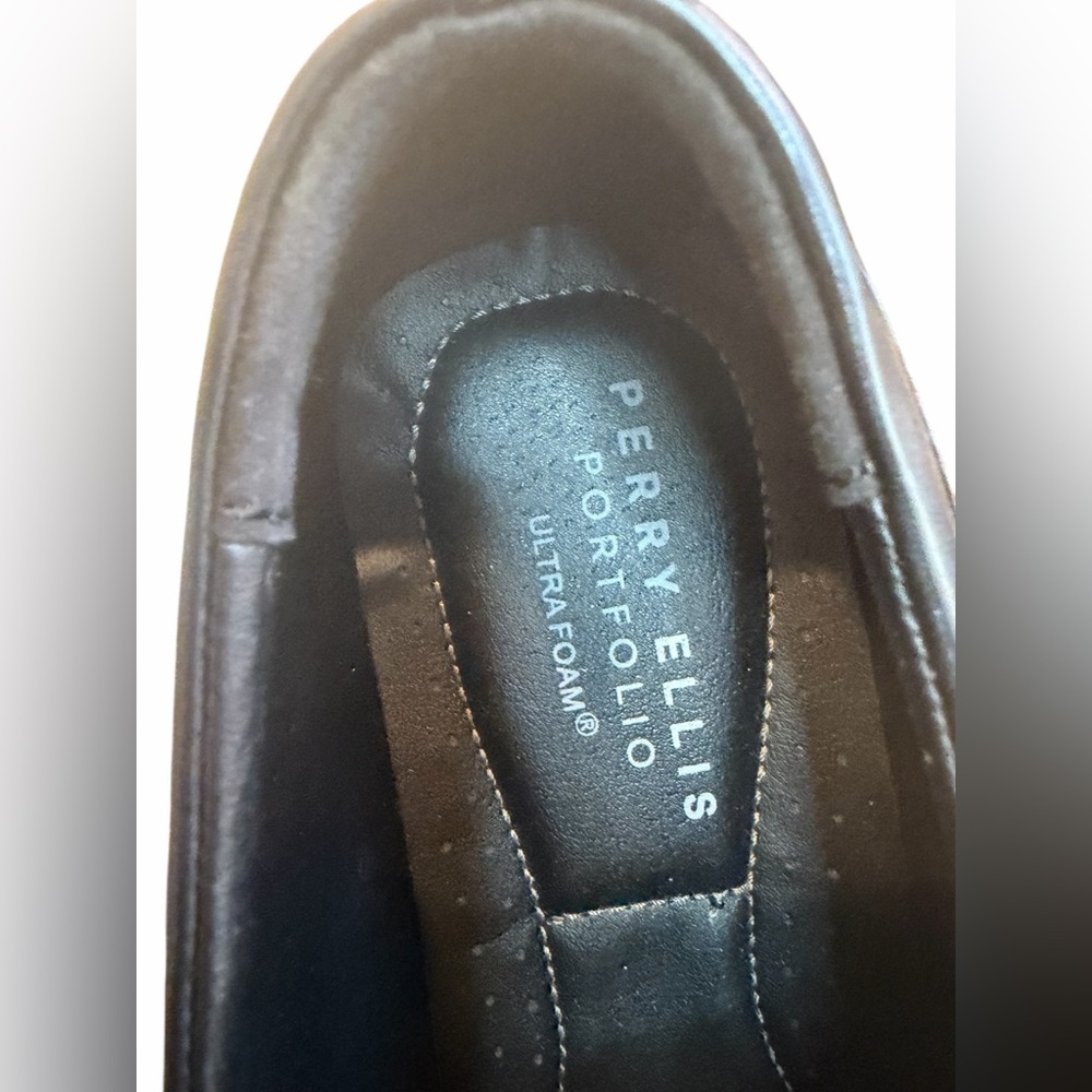 Perry Ellis Men's Classic Black Loafers (NWOT/BOX) - Picture 4 of 8